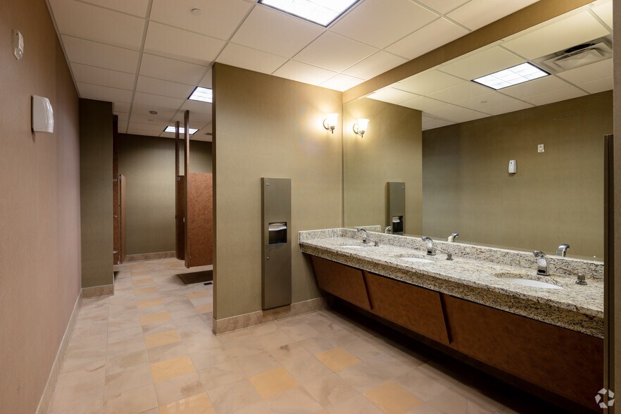 More Photos Of 3011 Sutton Gate Dr E, Suwanee Office For Lease