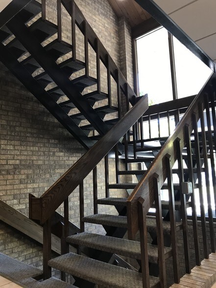 More Photos Of 4061 N Main St, Racine Office For Lease