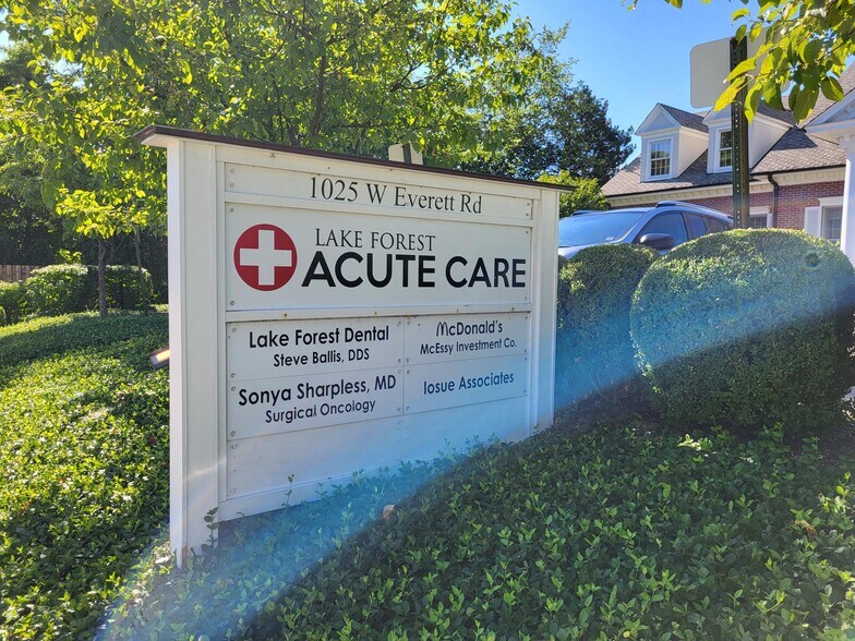More Photos Of 1025 W Everett Rd, Lake Forest Medical For Lease