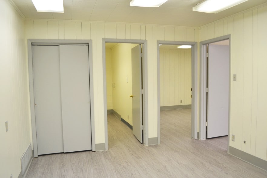 More Photos Of 200 N Carrier Pky, Grand Prairie Loft Creative Space For Lease