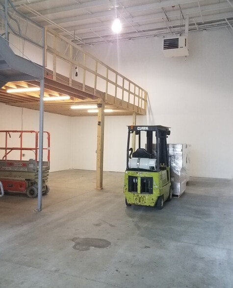 More Photos Of 280 Heritage Ave, Portsmouth Warehouse For Sale