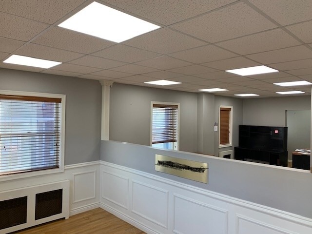 More Photos Of 12 Bank Ave, Smithtown Office For Lease