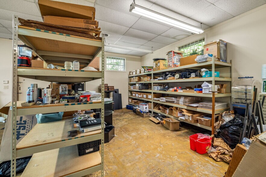 More Photos Of 1358 Plaza Dr, Gainesville Freestanding For Sale