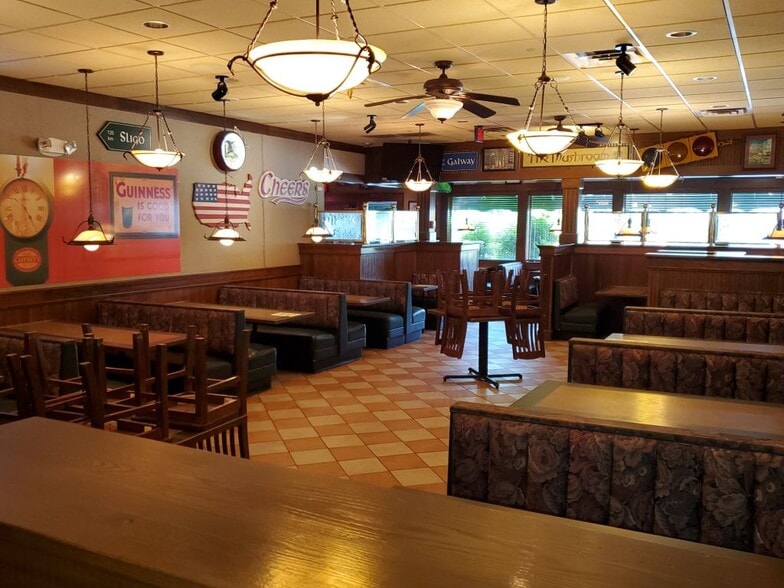 More Photos Of 2160 W Landis Ave, Vineland Restaurant For Lease
