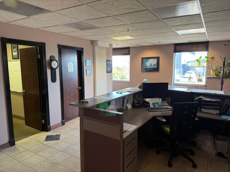 More Photos Of 323 41st Ave NE, Calgary Industrial For Sale