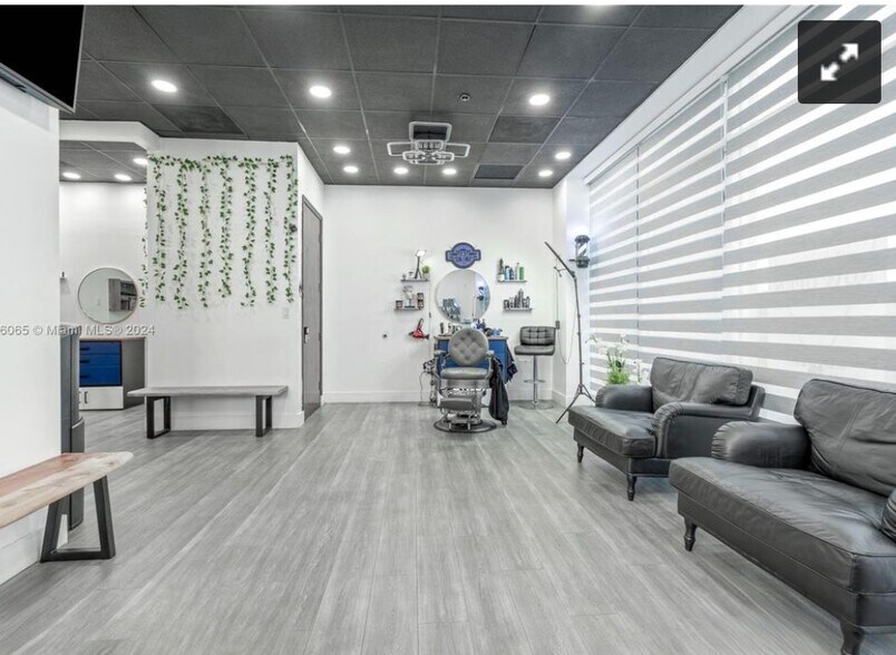 More Photos Of 2300 W 84th St, Hialeah Office For Sale