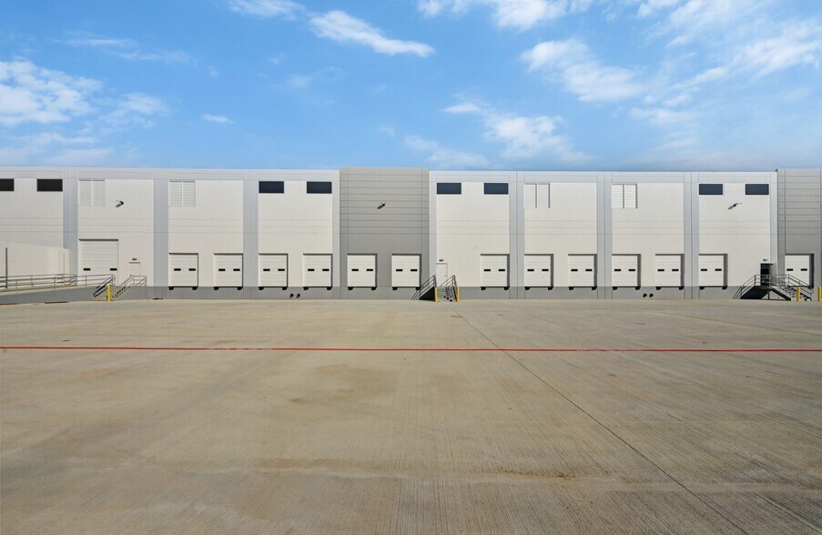 More Photos Of 3212 E Pecan St, Pflugerville Unknown For Lease