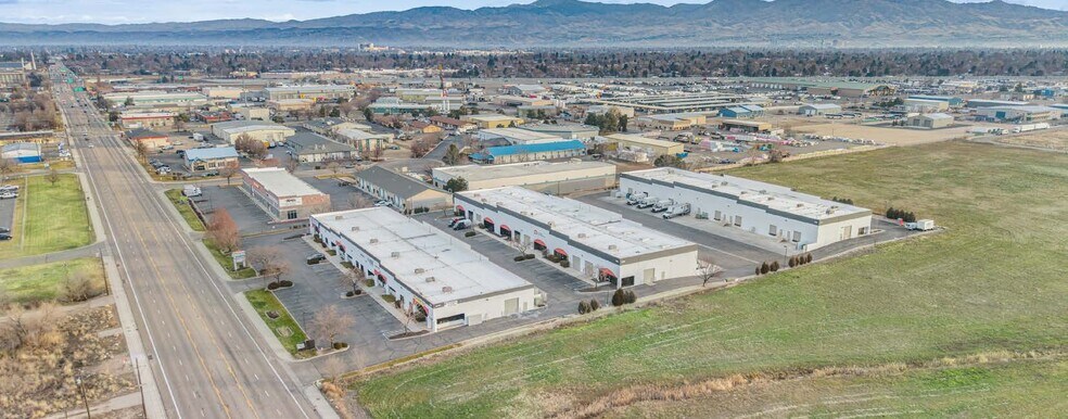More Photos Of 2240 S Cole Rd, Boise Warehouse For Lease