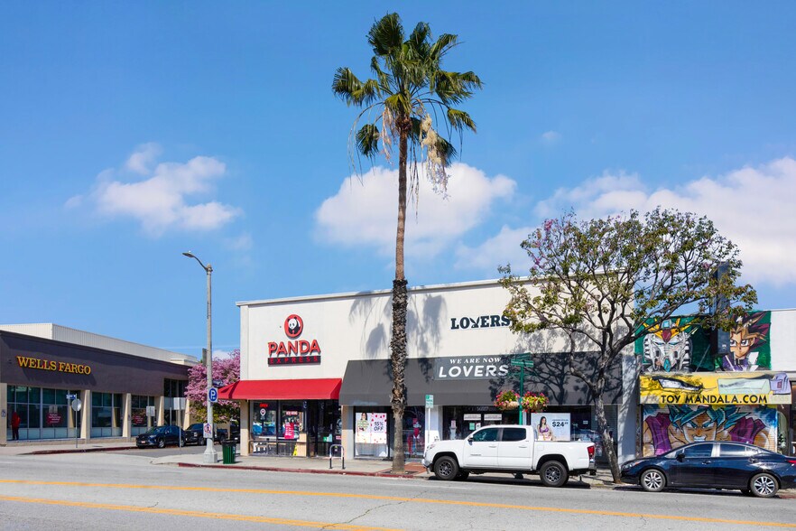 More Photos Of 14557 Ventura Blvd, Sherman Oaks Storefront For Lease