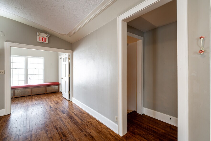 More Photos Of 3701 E Layton Ave, Cudahy Storefront Retail Residential For Sale