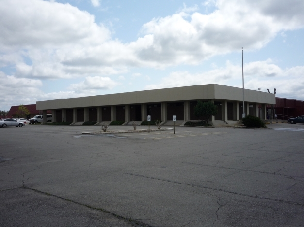 Primary Photo Of 707 Robins St, Conway Warehouse For Lease