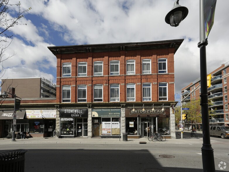 More Photos Of 366-370 Bank St, Ottawa Storefront Retail Residential For Lease
