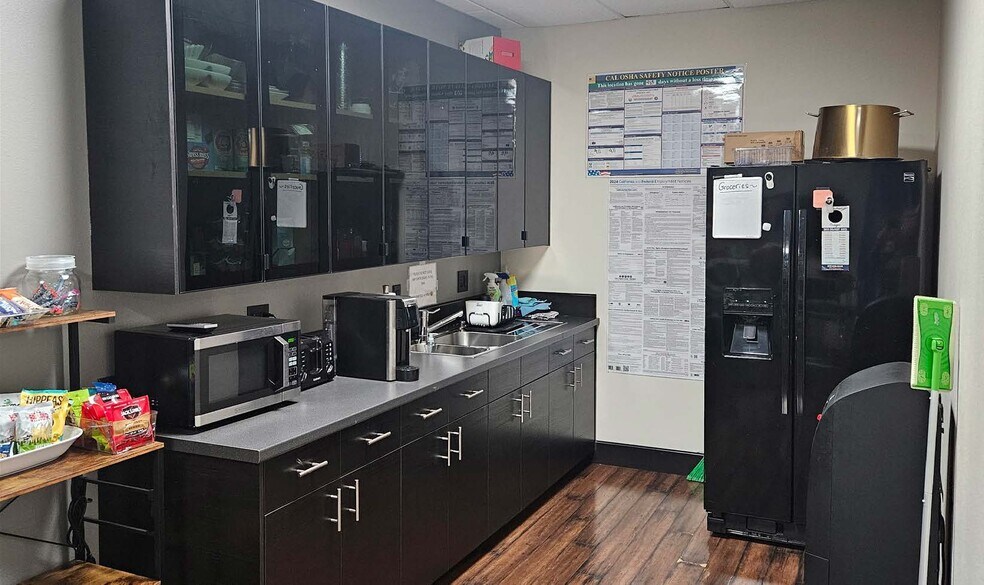 More Photos Of 3254 Grey Hawk Ct, Carlsbad Light Manufacturing For Sale