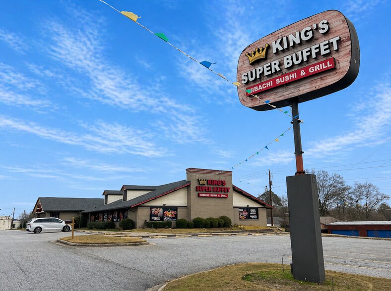 Primary Photo Of 1505 Manchester Expy, Columbus Restaurant For Lease