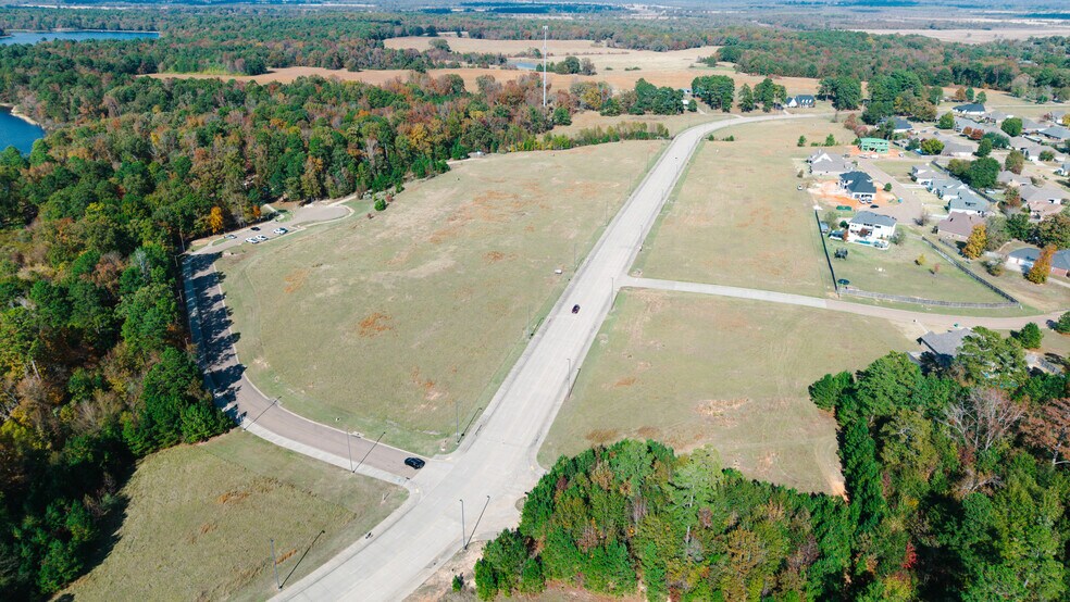 More Photos Of 6702 University Ave, Texarkana Apartments For Sale