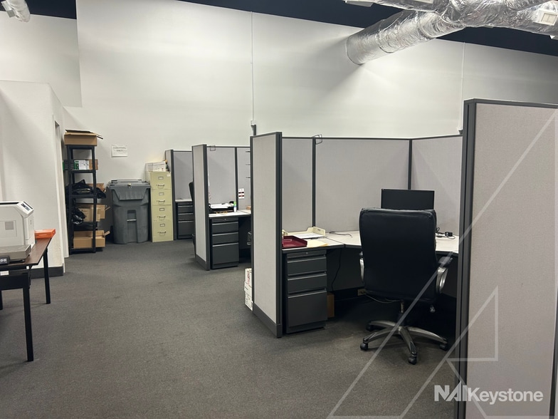 More Photos Of 475 Riverfront Dr, Reading Manufacturing For Lease