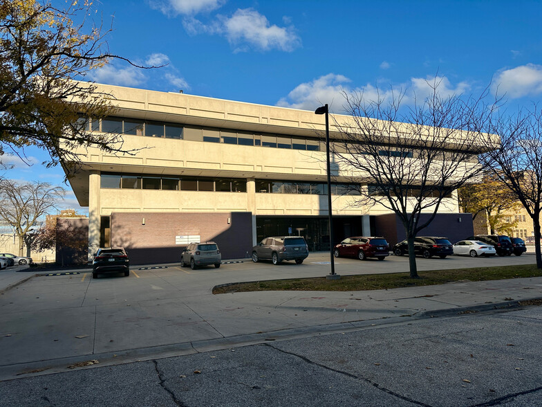 Primary Photo Of 425 Cedar St, Waterloo Office For Sale