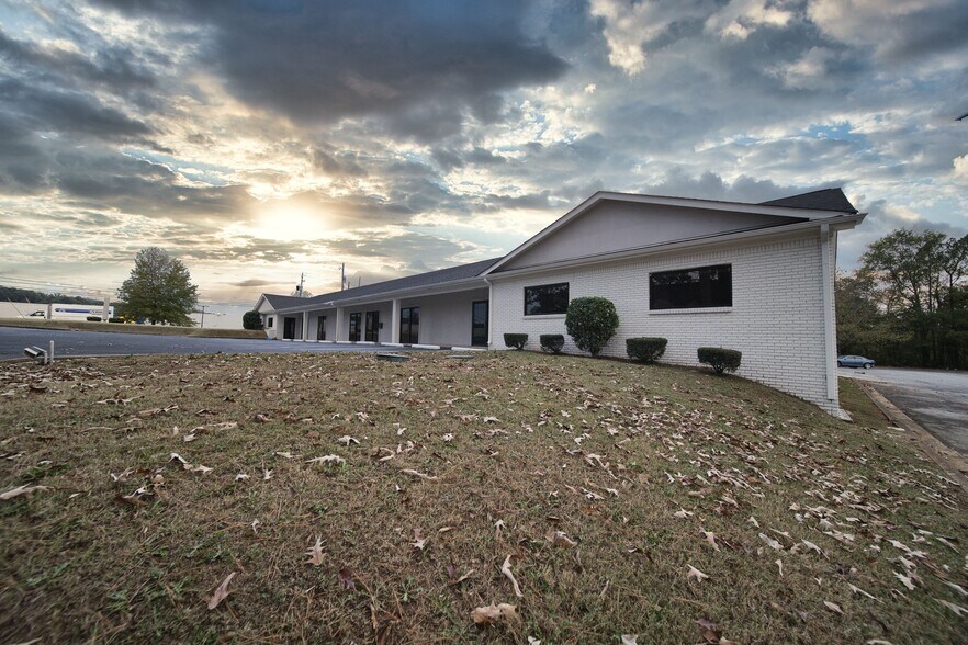 More Photos Of 524 Red Lane Rd, Birmingham Medical For Lease