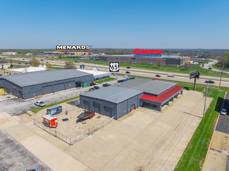 More Photos Of 350 S Ingram Mill Rd, Springfield Showroom For Lease