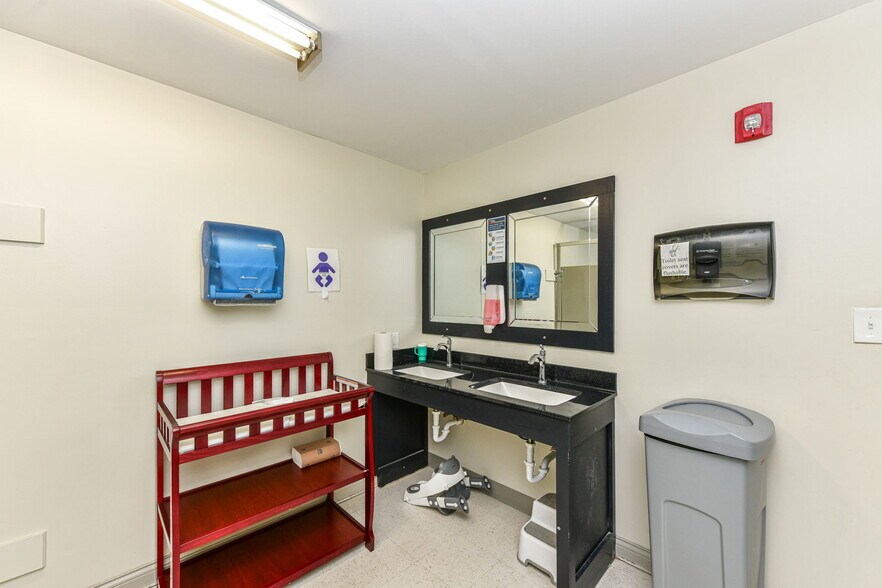 More Photos Of 1640 N Ritter Ave, Indianapolis Medical For Sale