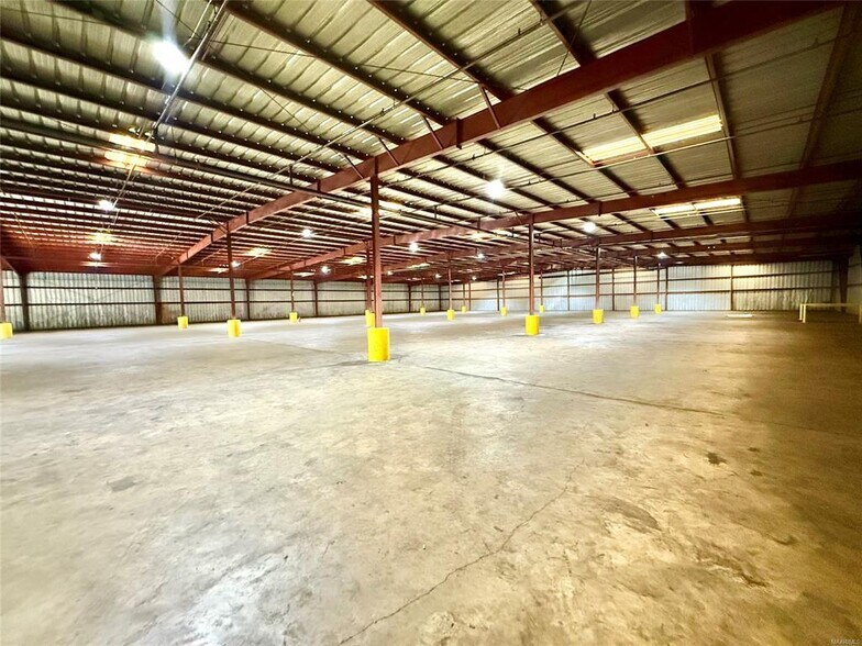 More Photos Of 2210 Alabama Ave, Selma Warehouse For Lease