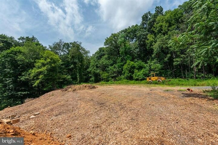 More Photos Of 19220 York Rd, Parkton Freestanding For Sale