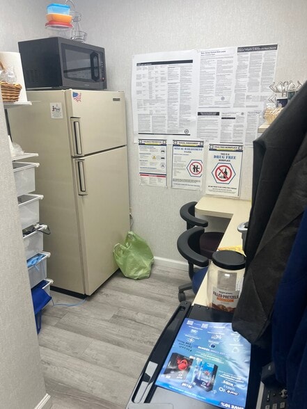 More Photos Of 49 Ridgedale Ave, East Hanover Office For Sale