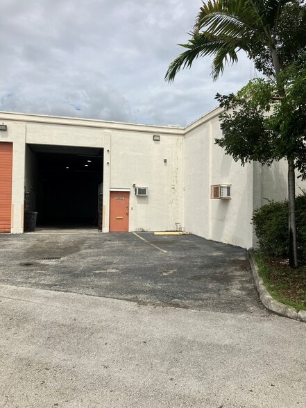 More Photos Of 10835-10855 SW 188th St, Miami Warehouse For Sale