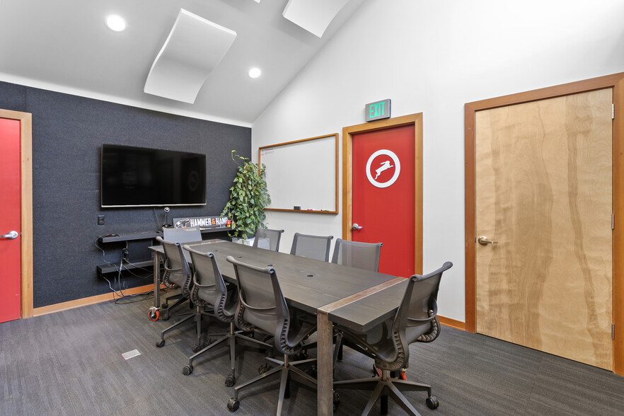 More Photos Of 1020 SE Harrison St, Portland Loft Creative Space For Sale