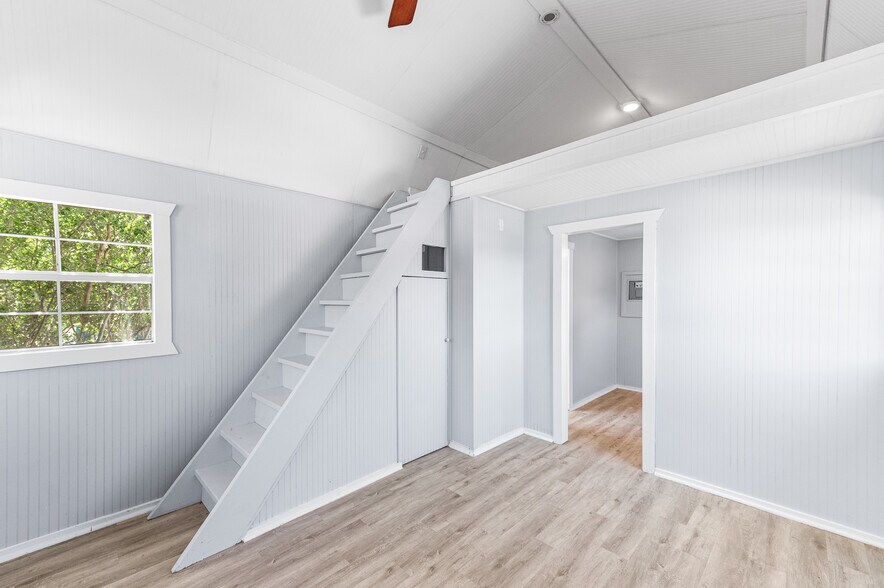 More Photos Of 9130 Rebecca Creek Rd, Spring Branch Specialty For Sale