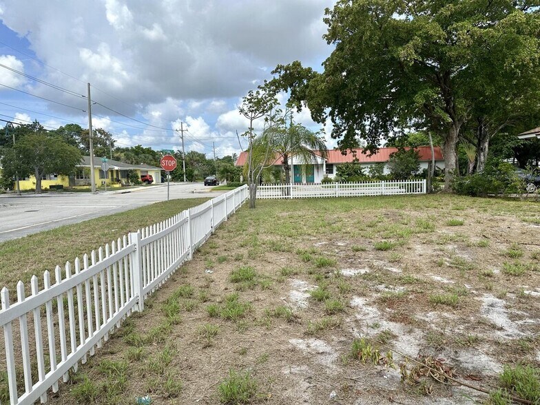 Primary Photo Of 312 12th Ave N, Lake Worth Beach Land For Sale