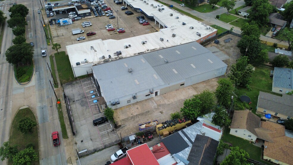 More Photos Of 3003 Bingle Rd, Houston Warehouse For Sale