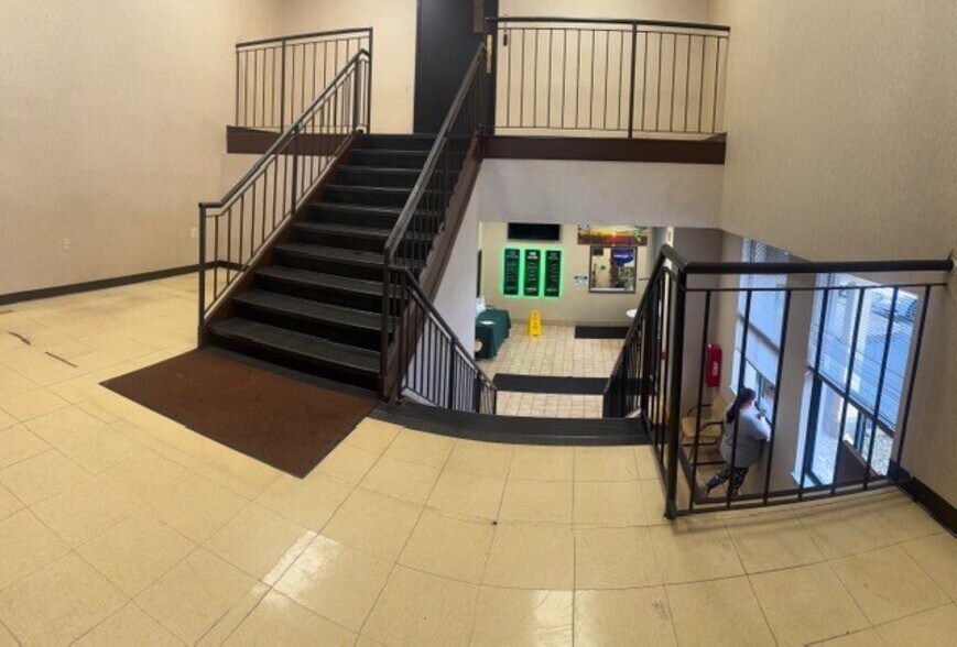 More Photos Of 225 Terrace Ave, Huntington Office For Lease
