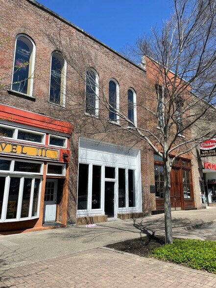 More Photos Of 112 S Maple St, Murfreesboro Office For Lease