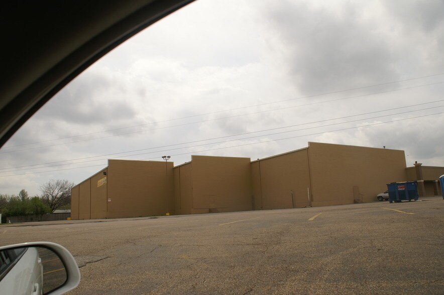 More Photos Of 5101 Gus Thomasson Rd, Mesquite Unknown For Lease