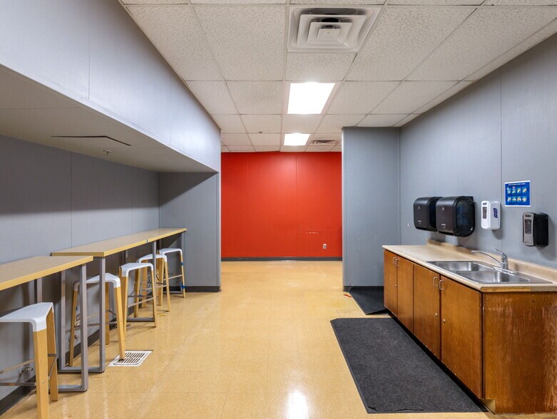 More Photos Of 1228 E Orman Ave, Pueblo Office For Sale