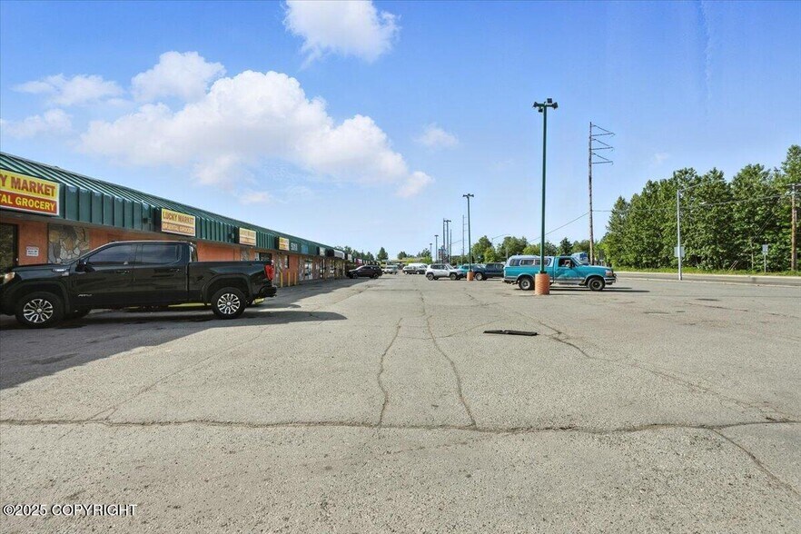 More Photos Of 5011 Arctic Blvd, Anchorage General Retail For Sale
