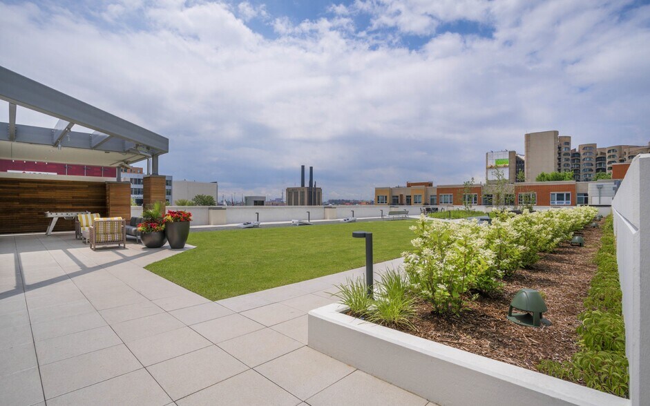 More Photos Of 801 S Financial Pl, Chicago Apartments For Lease