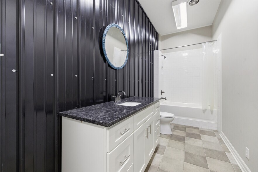More Photos Of 325 W Main St, Lebanon Office Residential For Sale