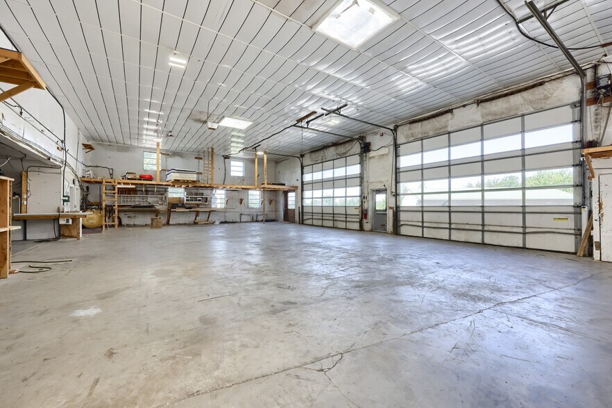 More Photos Of 197 Pencroft Dr N, Holtwood Industrial For Sale