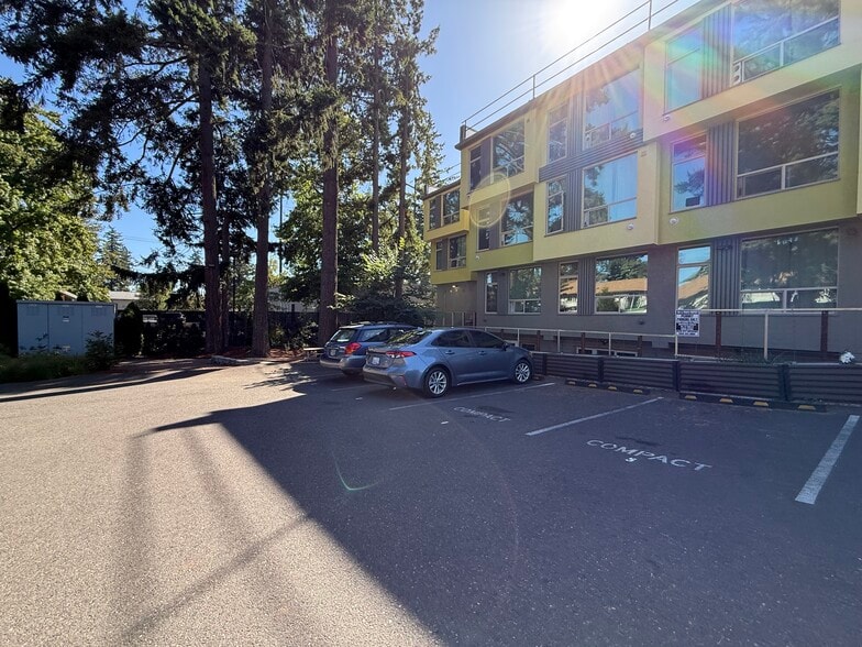 More Photos Of 16111 E Burnside St, Portland Apartments For Sale