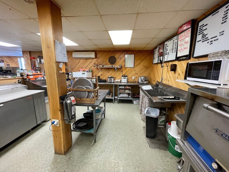 More Photos Of 21 Corinna Road Rd, Saint Albans Convenience Store For Sale