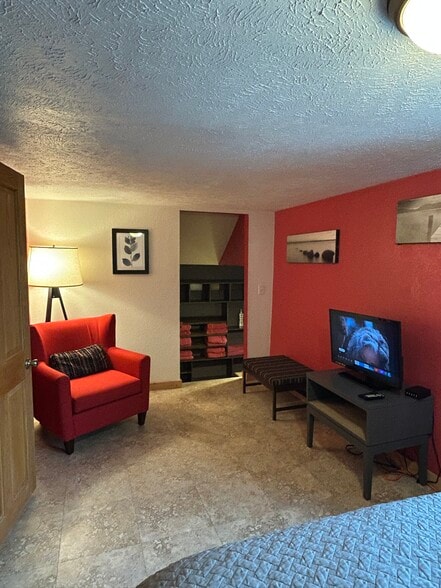 More Photos Of 332 E Onota St, Munising Hotel For Sale