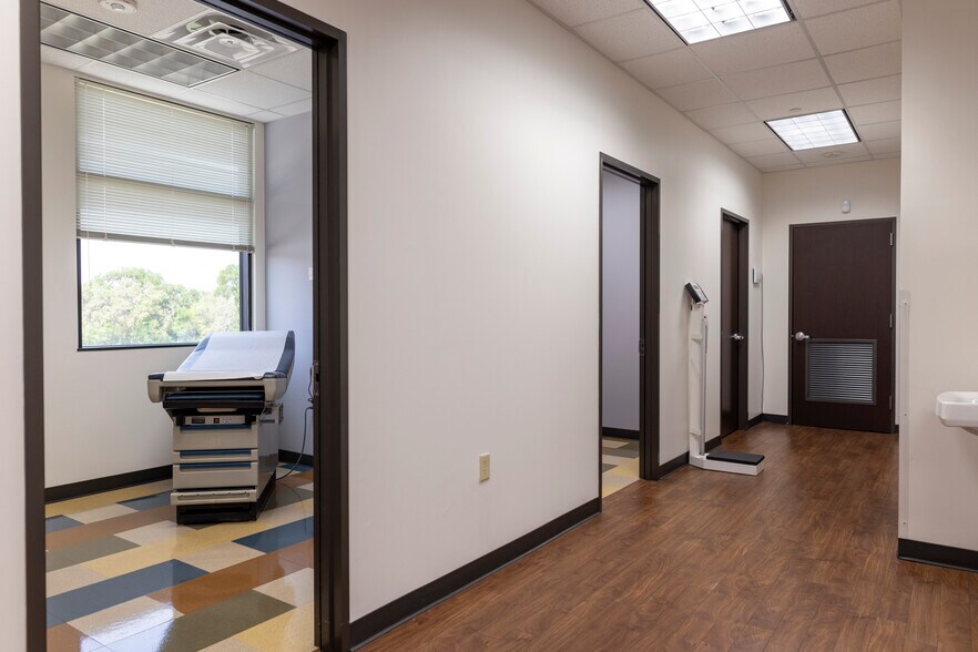 More Photos Of 11212 State Highway 151, San Antonio Medical For Lease