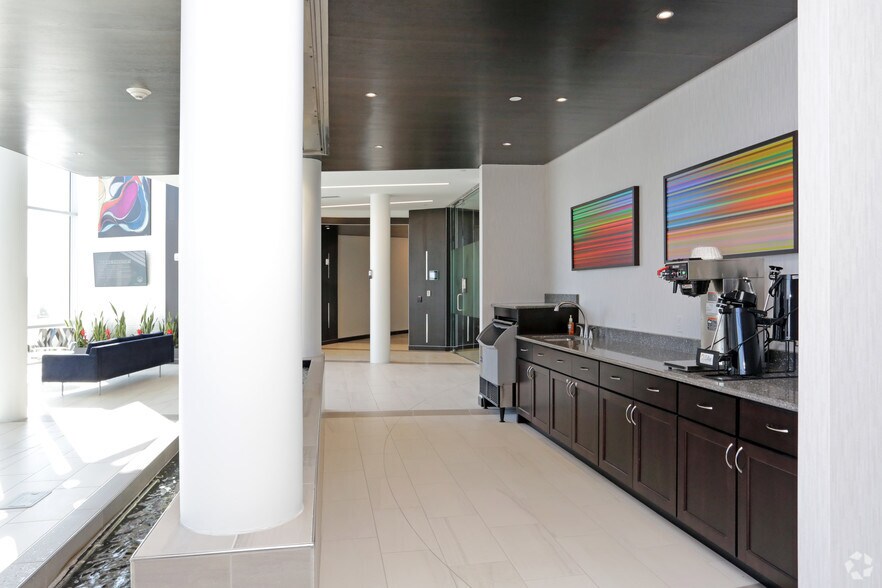 More Photos Of 1080 Jordan Creek Pky, West Des Moines Office For Lease