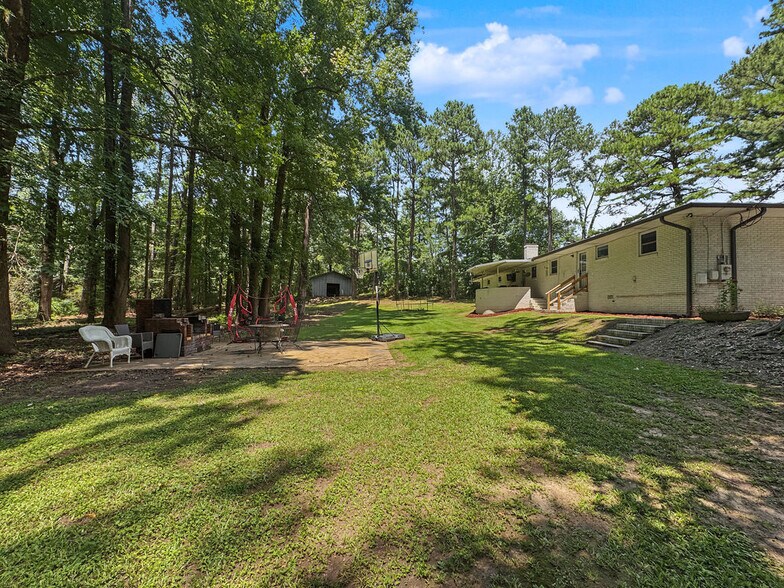 More Photos Of 5602 Highway 69 N, Northport Flex For Sale