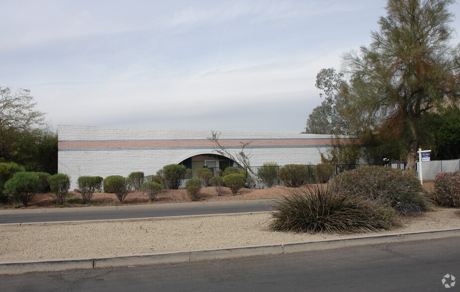 More Photos Of 2130 S Industrial Park Ave, Tempe Warehouse For Sale