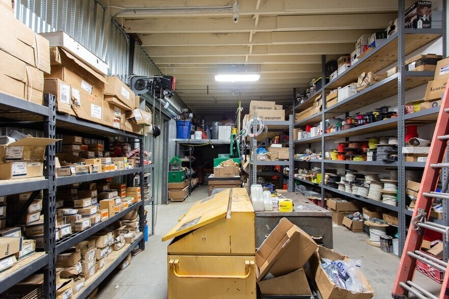 More Photos Of 910 Grand Ave, North Bergen Warehouse For Sale