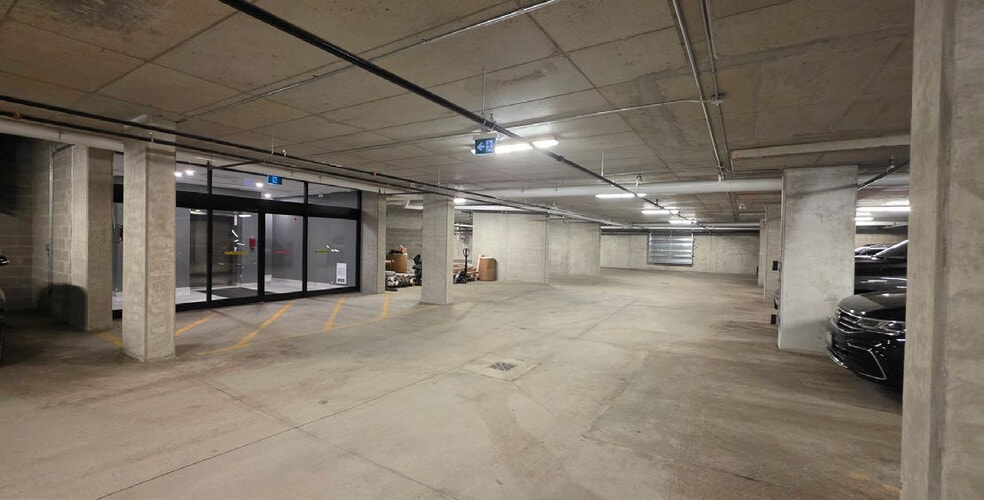 More Photos Of 481 Taunton Rd W, Oshawa Office For Lease