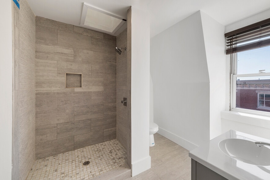 More Photos Of 1935 Spruce St, Philadelphia Apartments For Sale